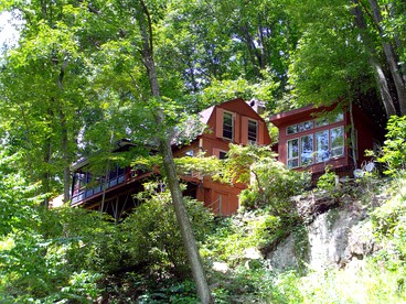 Secluded Cabin with Waterfall Views in the Cherokee National Forest, Tennessee - glamping.directory