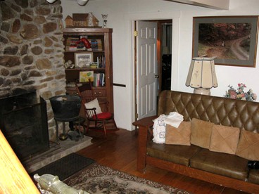 Secluded Cabin with Waterfall Views in the Cherokee National Forest, Tennessee - Erwin, Tennessee - glamping.directory