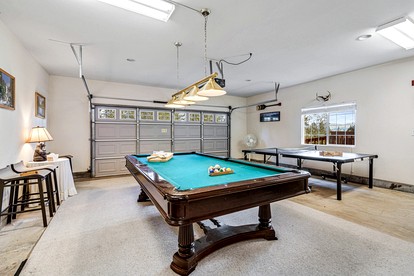Mountain Retreat with Furnished Deck, BBQ and Fire Pit in Groveland, California - Groveland, California - glamping.directory