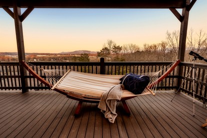 Beautiful Cabin with Private Hot Tub and Panoramic Views of the Great Smoky Mountains on the Skydeck, Minutes from Dollywood - glamping.directory