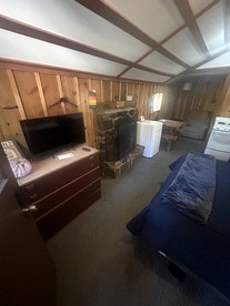 Pet Friendly Studio Cabin with Fireplace near Tonto National Forest, Central Arizona - Payson, Arizona - glamping.directory