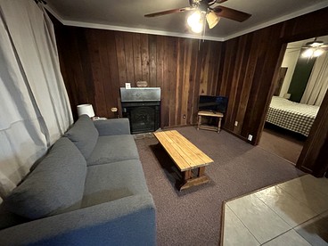 Pet Friendly Studio Cabin with Fireplace near Tonto National Forest, Central Arizona - Payson, Arizona - glamping.directory