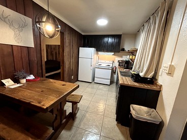 Pet Friendly Studio Cabin with Fireplace near Tonto National Forest, Central Arizona - Payson, Arizona - glamping.directory