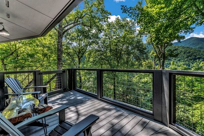 Unique Round Mountain Retreat with Firepit near Black Mountain, NC – Scenic Blue Ridge Getaway - Black Mountain, North Carolina - glamping.directory