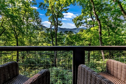 Unique Round Mountain Retreat with Firepit near Black Mountain, NC – Scenic Blue Ridge Getaway - Black Mountain, North Carolina - glamping.directory