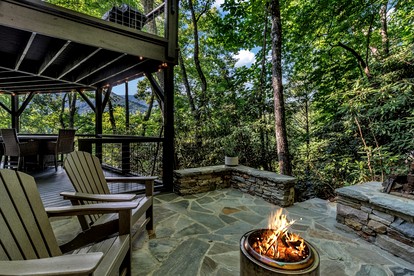 Unique Round Mountain Retreat with Firepit near Black Mountain, NC – Scenic Blue Ridge Getaway - Black Mountain, North Carolina - glamping.directory