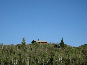 Luxury Hilltop Log Cabin with Breathtaking Views in Steamboat Springs, Colorado - Steamboat Springs, Colorado - glamping.directory