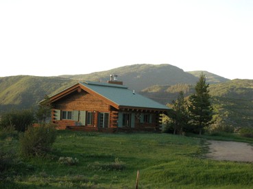 Luxury Hilltop Log Cabin with Breathtaking Views in Steamboat Springs, Colorado - glamping.directory