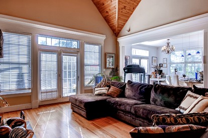 Secluded Villa Rental in Virginia Wine Country near Washington, D.C. - Front Royal, Virginia - glamping.directory
