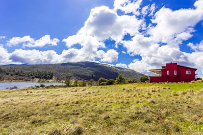 Tranquil Lakeside Julian Suite with a Spa and Jacuzzi - Julian, California - glamping.directory