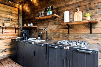 Beautiful Cabin with Fire Pit in Hayesville, North Carolina - Hayesville, North Carolina - glamping.directory
