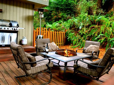 Stylish Lake Cabin with a Sauna and Hot Tub in Bellingham, Washington - Bellingham, Washington - glamping.directory