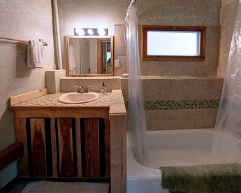 Relaxing Cottage for Couples in Peaceful Forest near Austin, Texas - Austin, Texas - glamping.directory