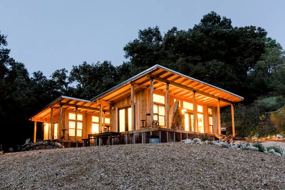 Stunning Paso Robles Cabin for Vineyard Glamping in California - Paso Robles, California - glamping.directory