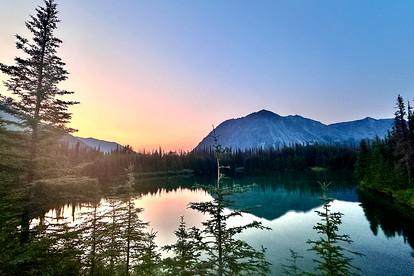 Solar Powered Lakefront Twin Tiny Houses in Cantwell Alaska, Perfect for a Group Getaway to Denali National Park - Cantwell, Alaska - glamping.directory