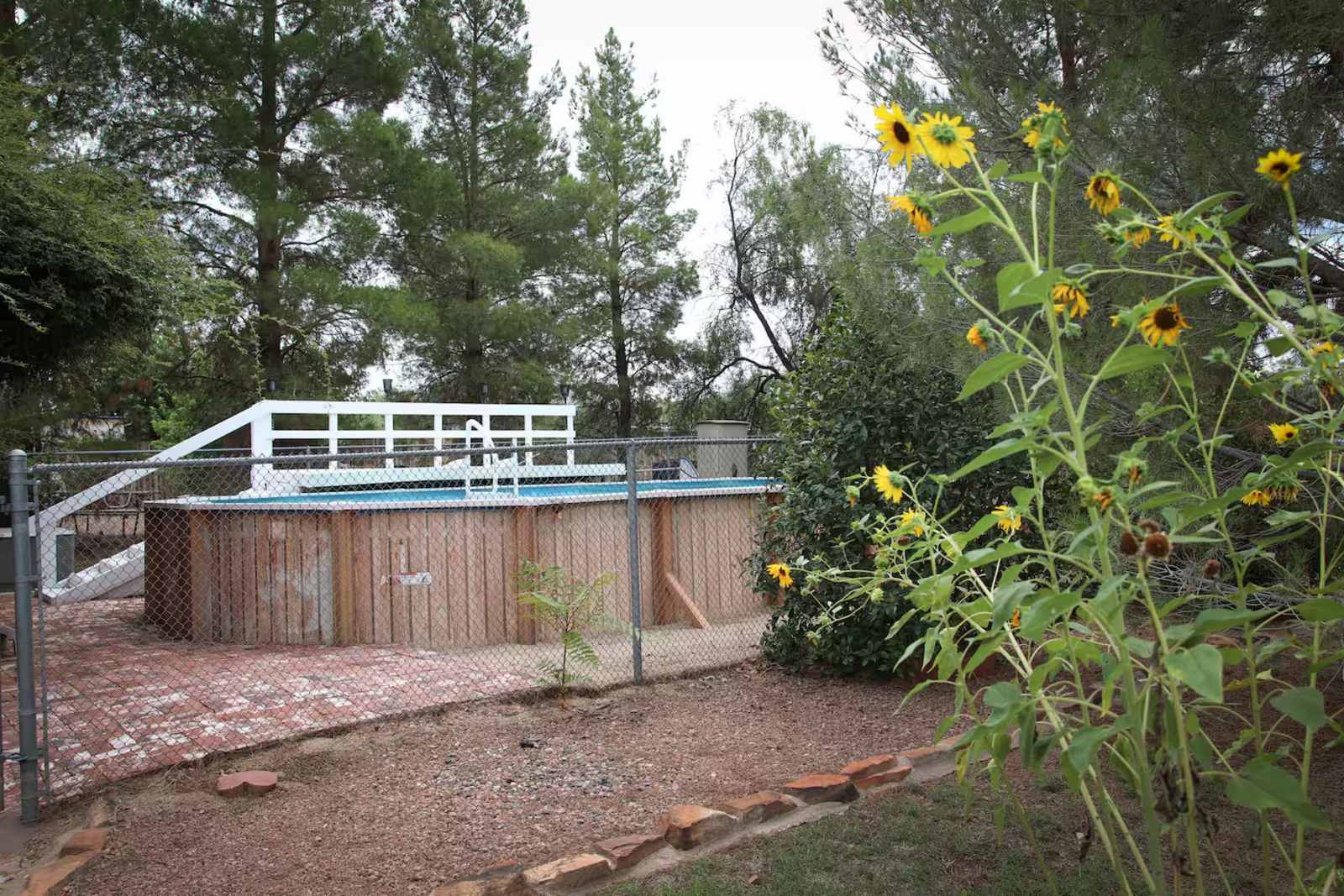 Charming Oasis Getaway - Cornville, Arizona - glamping.directory