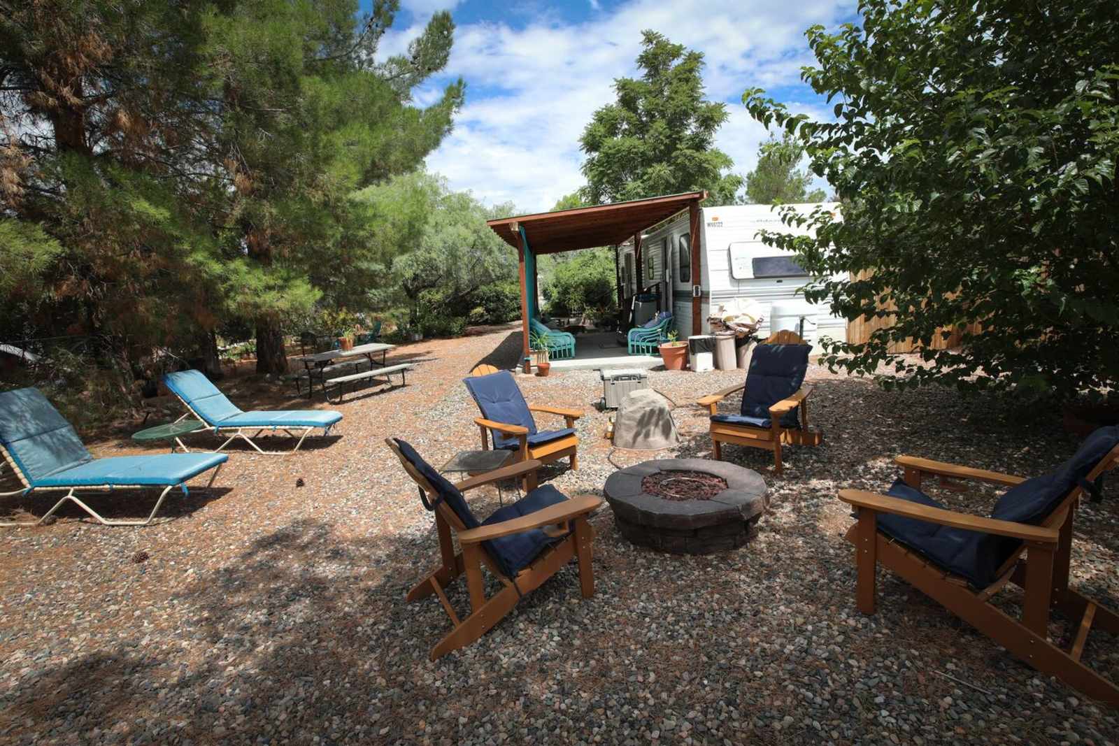 Charming Oasis Getaway - glamping.directory