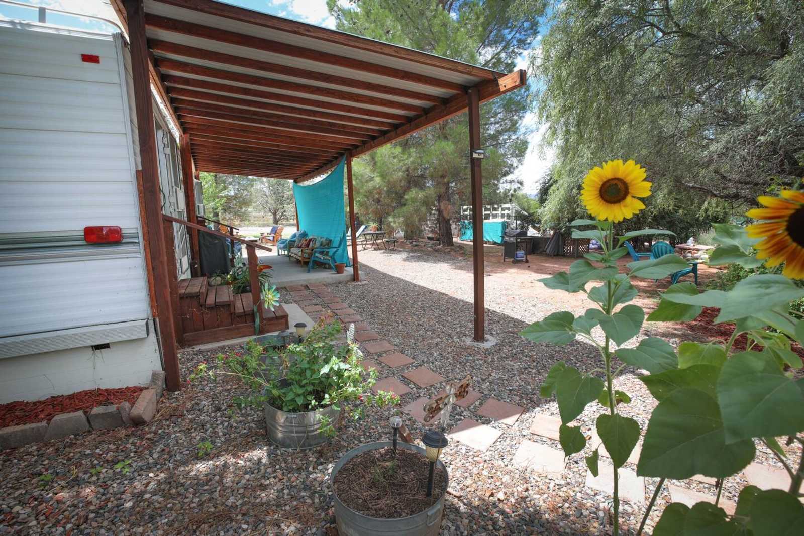 Charming Oasis Getaway - Cornville, Arizona - glamping.directory
