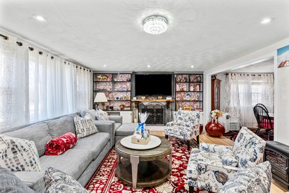 Spacious Retreat with Backyard Oasis, Grill & Evening Firepit in South Yarmouth, Massachusetts - South Yarmouth, Massachusetts - glamping.directory