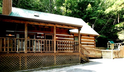 Gorgeous Tennessee Cabin with a Hot Tub and Theater Room - glamping.directory