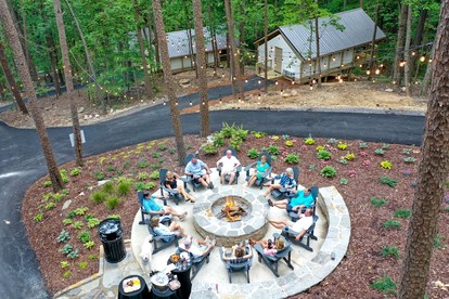 Colorful Tiny House with Outdoor Sauna and Jacuzzi in Alabama - Scottsboro, Alabama - glamping.directory