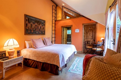 Nature-Inspired Retreat with Lush Forest Views in Sandpoint, Idaho - glamping.directory