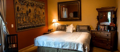 Nature-Inspired Retreat with Lush Forest Views in Sandpoint, Idaho - Sandpoint, Idaho - glamping.directory