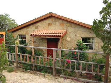 Romantic Getaway Rental with a Private Pool and an Outdoor Hot Tub near Wimberley, Texas - glamping.directory