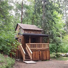 Cozy Cabin Rental for Secluded Nature Getaway in Rhododendron, Oregon - glamping.directory