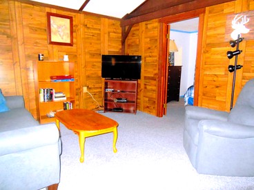 Rustic Cabin Rental near Akron, Ohio - Dellroy, Ohio - glamping.directory