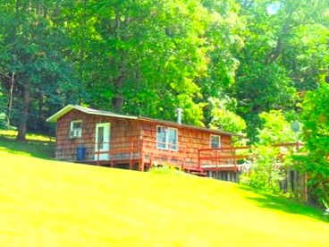 Rustic Cabin Rental near Akron, Ohio - glamping.directory