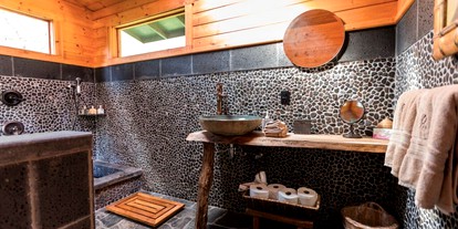 Charming Family-Friendly Cottage Rental with Ocean View near Mauna Kea Volcano, Hawaii - Hawi, Hawaii - glamping.directory