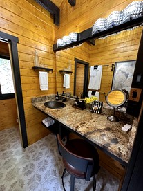 Gorgeous Adults-Only Cabin with Hot Tub and Outdoor Fire Table, Perfect for a Romantic Escape in North Carolina - Brevard, North Carolina - glamping.directory