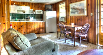 Deluxe Cabins for Rent near Lake Cumberland in Somerset, Kentucky - Somerset, Kentucky - glamping.directory
