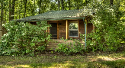 Deluxe Cabins for Rent near Lake Cumberland in Somerset, Kentucky - Somerset, Kentucky - glamping.directory