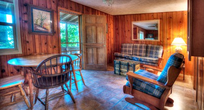Deluxe Cabins for Rent near Lake Cumberland in Somerset, Kentucky - Somerset, Kentucky - glamping.directory