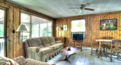 Deluxe Cabins for Rent near Lake Cumberland in Somerset, Kentucky - Somerset, Kentucky - glamping.directory