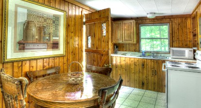 Deluxe Cabins for Rent near Lake Cumberland in Somerset, Kentucky - Somerset, Kentucky - glamping.directory