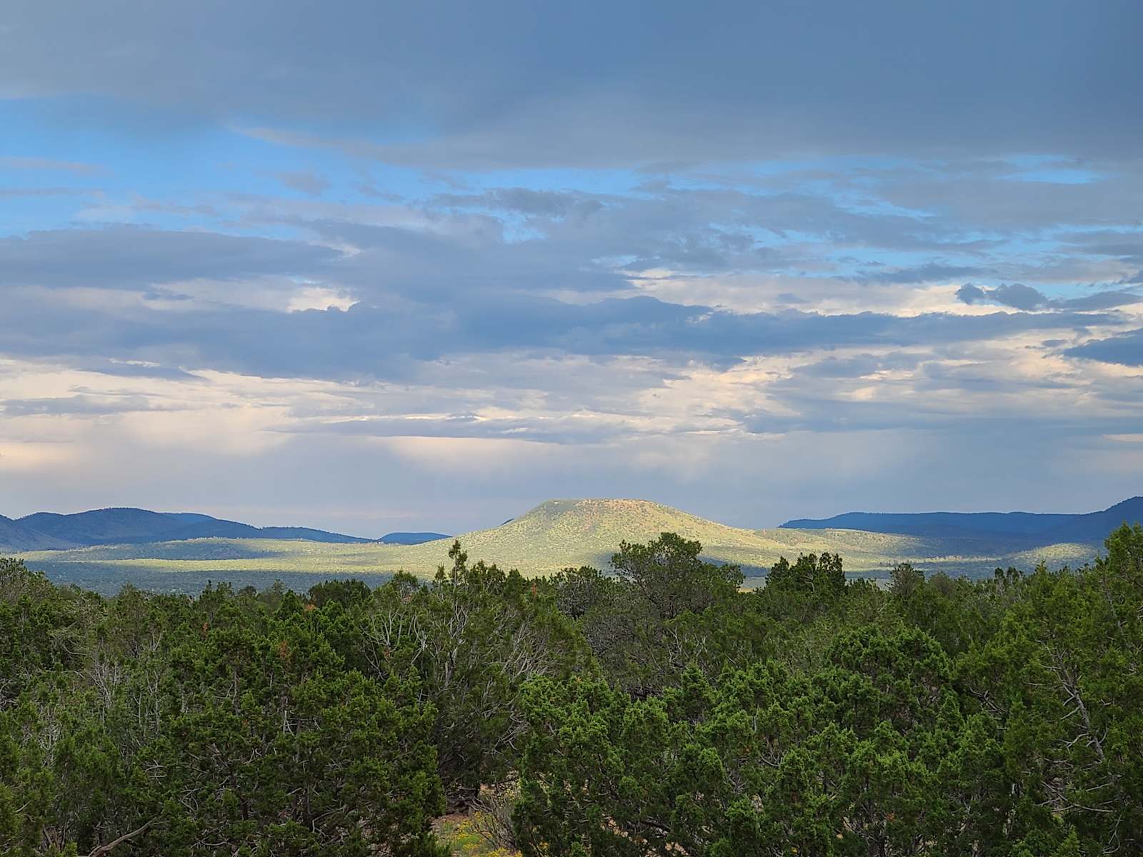 Higher Up Mesa - Williams, Arizona - glamping.directory