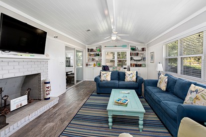 Spectacular Beachfront Cottage with Private Pool in Jekyll Island, Georgia - Jekyll Island, Georgia - glamping.directory
