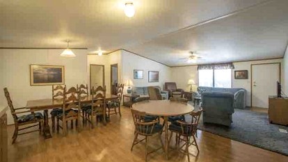 Spacious Poolside Cabin Rental for Groups in Texas Hill Country - Kingsland, Texas - glamping.directory