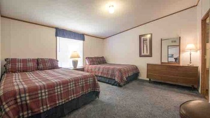 Spacious Poolside Cabin Rental for Groups in Texas Hill Country - Kingsland, Texas - glamping.directory