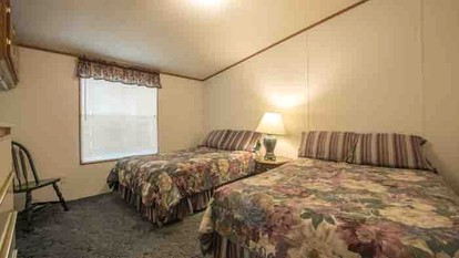 Spacious Poolside Cabin Rental for Groups in Texas Hill Country - Kingsland, Texas - glamping.directory
