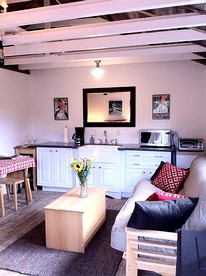 Open Inviting Luxury Cottage on Small Farm in Sonoma Wine Country, California - Sebastopol, California - glamping.directory