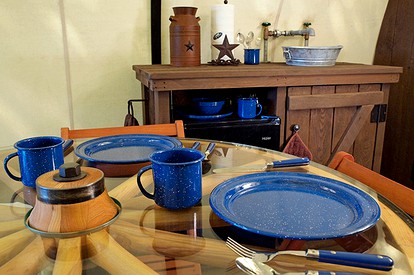 Unique Wagon Accommodation at Bed and Breakfast near Austin, Texas - Cat Spring, Texas - glamping.directory