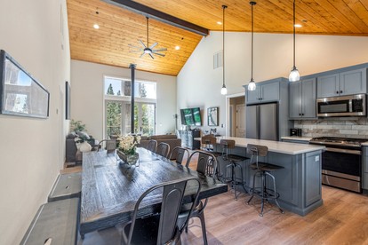 Secluded Cabin Settled in the Middle of the Forest in Arnold, California - Arnold, California - glamping.directory