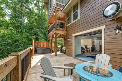 Splendid Cabin with Indoor Pool, Spa and Game Room in Tennessee - Gatlinburg, Tennessee - glamping.directory