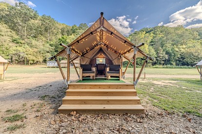 Splendid Safari Tent Sanctuary near Smoky Mountains in Tennessee - Newport, Tennessee - glamping.directory