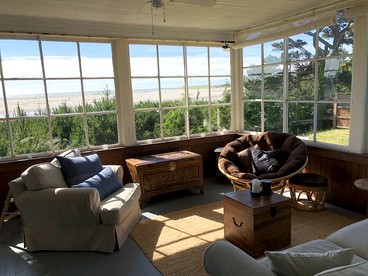 Historic Waterfront Beach House Rental for an Oregon Family Vacation - Seaside, Oregon - glamping.directory