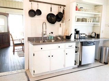 Historic Waterfront Beach House Rental for an Oregon Family Vacation - Seaside, Oregon - glamping.directory